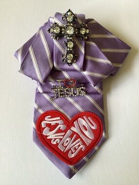 Positive Vibe Junkie Tie: Rhinestone Cross and 'I ♥ Jesus' Pin